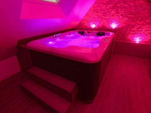 Apartamento Suite Cupidon- Domaine Des Trois Ch�teaux