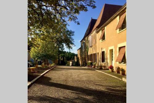 Les Petits Self Contained 2 Bedroom Apartment