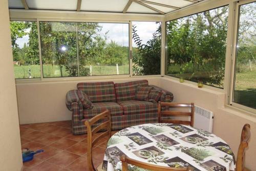 Les Petits Self Contained 2 Bedroom Apartment