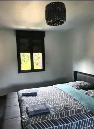 Maison Moderne Avec Piscine & Jacuzzi Priv�s