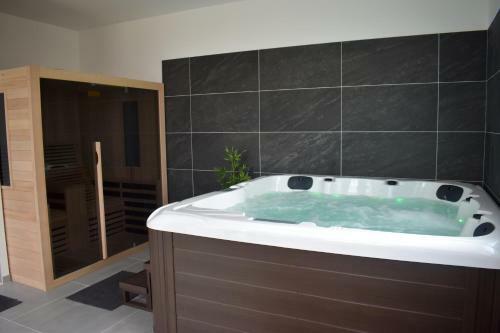 Bed & Breakfast Ch�teau De Montabert