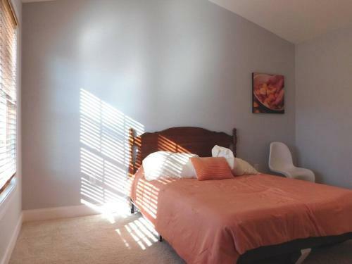 Spacious Modern Home Near Dt Harrisonburg
