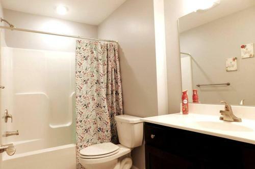 Spacious Modern Home Near Dt Harrisonburg