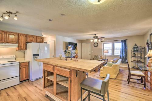 Rustic Meadowview Retreat With Furnished Deck!