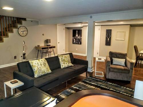 Lovely One-bedroom Apartment With Fireplace