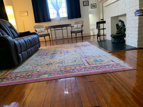 Sweet Apartment, Next To Randolph College
