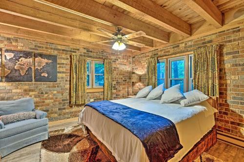 Woodhaven Cabin Adventure, Relax, Renew