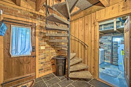 Woodhaven Cabin Adventure, Relax, Renew
