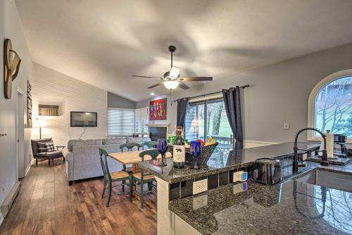 Apartamento Bear Haven - Renovated Third-floor Escape!