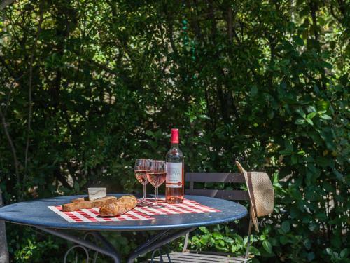 Majestic Villa In Montbrun With Private Heated Pool