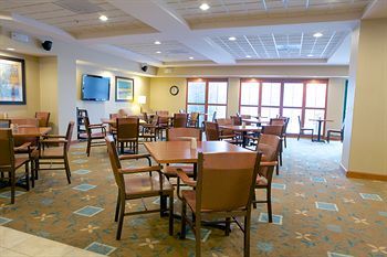 Hotel Wingate By Wyndham St. Charles