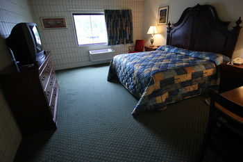 Hotel Summer Bay's Tradition Inn