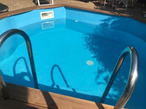 Hostal Le Bassin Des Rosiers