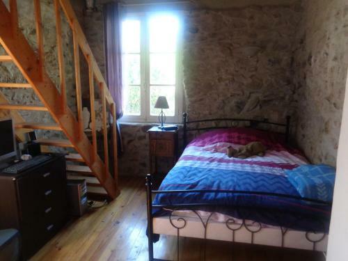 Maisonnette Typique En Pierre de La Region Audoise