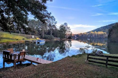 Lake Front Home 15 Min From Blueridge Mountains.