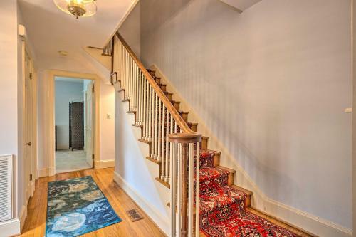 Beachfront Urbanna Home With Gas Grill And Deck!