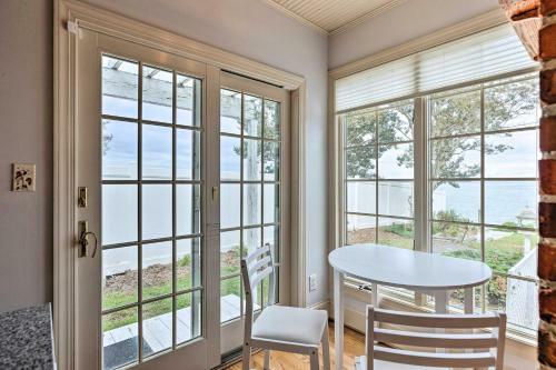 Beachfront Urbanna Home With Gas Grill And Deck!