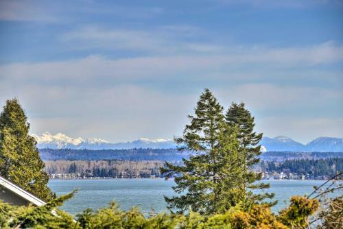 Dog-friendly Home With Views By Birch Bay Park!