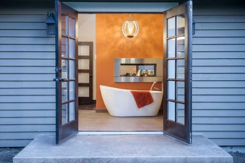 Luxury Home With Backyard Oasis - Near Seattle!