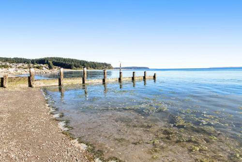 Sunlight Beach Shoreline