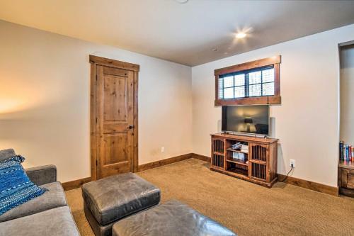 Upscale Suncadia Chalet With Hot Tub Ski, Golf