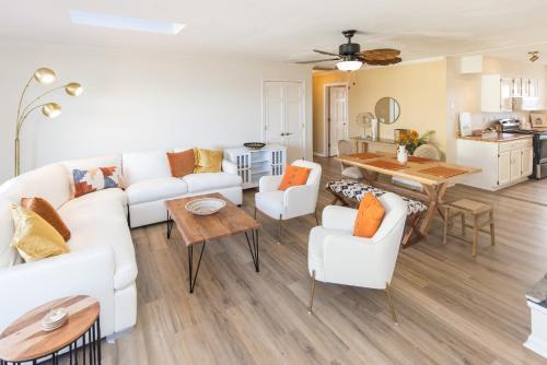 Dolphin Bay Home