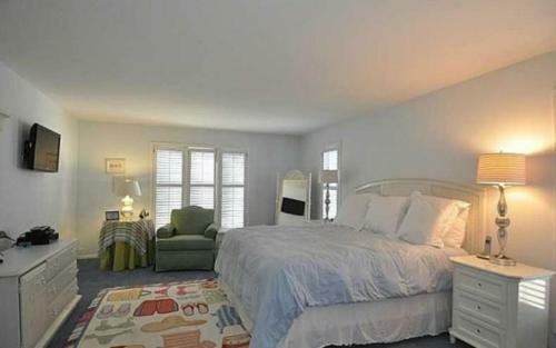 Dolphin's Den Condo