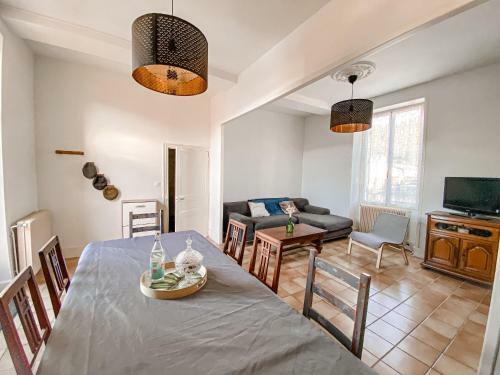 Maison Avec Piscine Chauff�e � Montignac