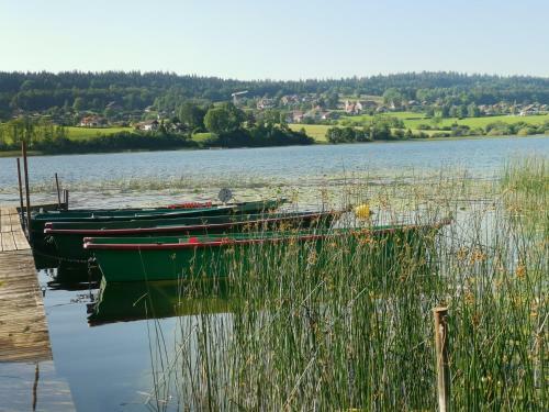 Maison de Campagne. Acc�s Direct Au Lac.