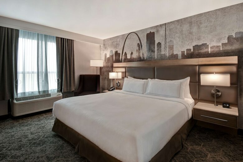 Hotel Holiday Inn St. Louis-airport