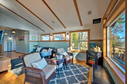 Kingston Home With Deck - 5 Minutes To Private Beach