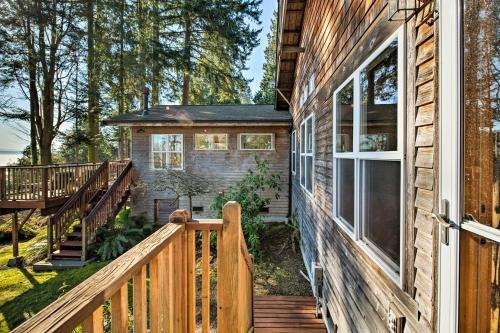Kingston Home With Deck - 5 Minutes To Private Beach