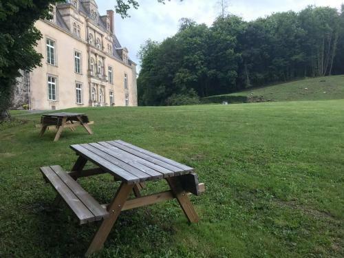 Bed & Breakfast Chateau de La Lucazi�re