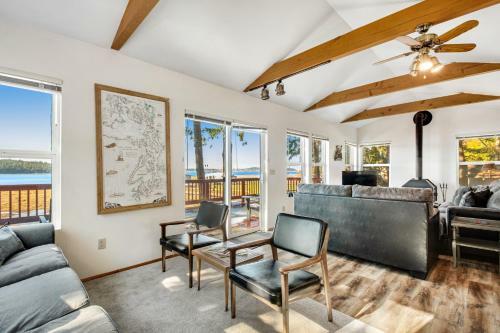 Marrowstone Island Beach Cabin