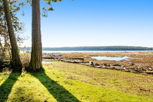 Marrowstone Island Beach Cabin