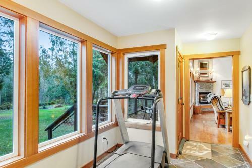 Buckhead Cabin