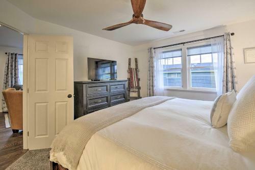 Updated Port Orchard Home, Walk To Waterfront