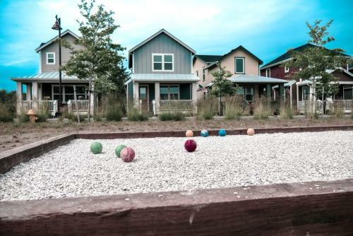 Legacy House - Oyhut Bay Seaside Village