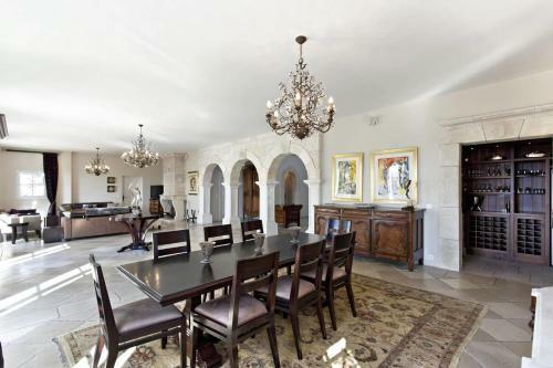 Cannes Luxury Rental - Golf Course Villa