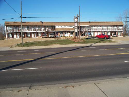 Rustic Motel Rolla