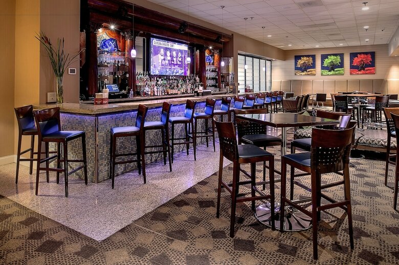 Hotel Doubletree By Hilton St. Louis At Westport