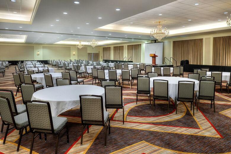 Hotel Sheraton Westport Lakeside Chalet