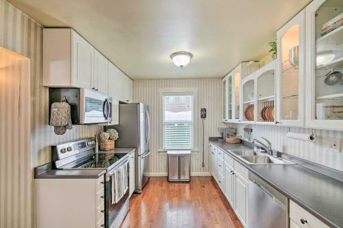 Lovely Snoqualmie Falls Home With Mountain View