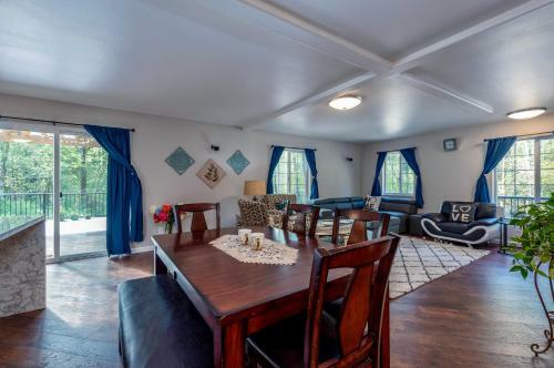 Celebration Villa: Wedding, Reunion, B?day, Rv Parking