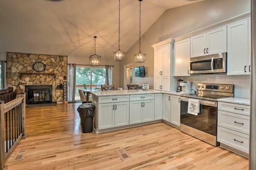 Blue Ridge Acres, Riverfront Home With Deck