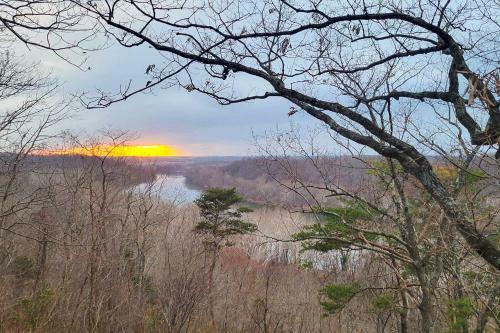 Blue Ridge Acres, Riverfront Home With Deck