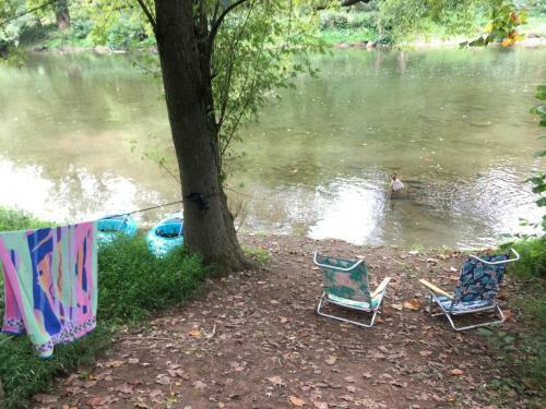 Chesnutt Cabin On The Cacapon River
