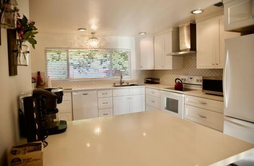 Amazing Private Seattle Getaway Home!