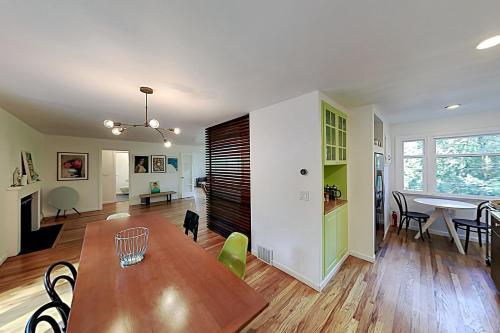 Modern Hideaway