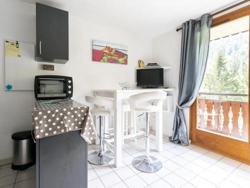 Inviting Apartment In Morzine With Balcony